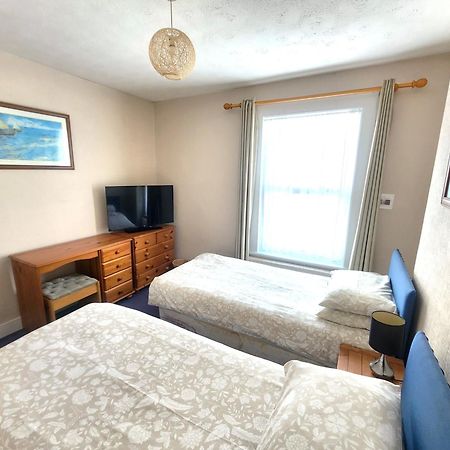 Comfortable Victorian 3 Bedroom Semi-Detached House With Fast Wi-Fi Sittingbourne Eksteriør billede