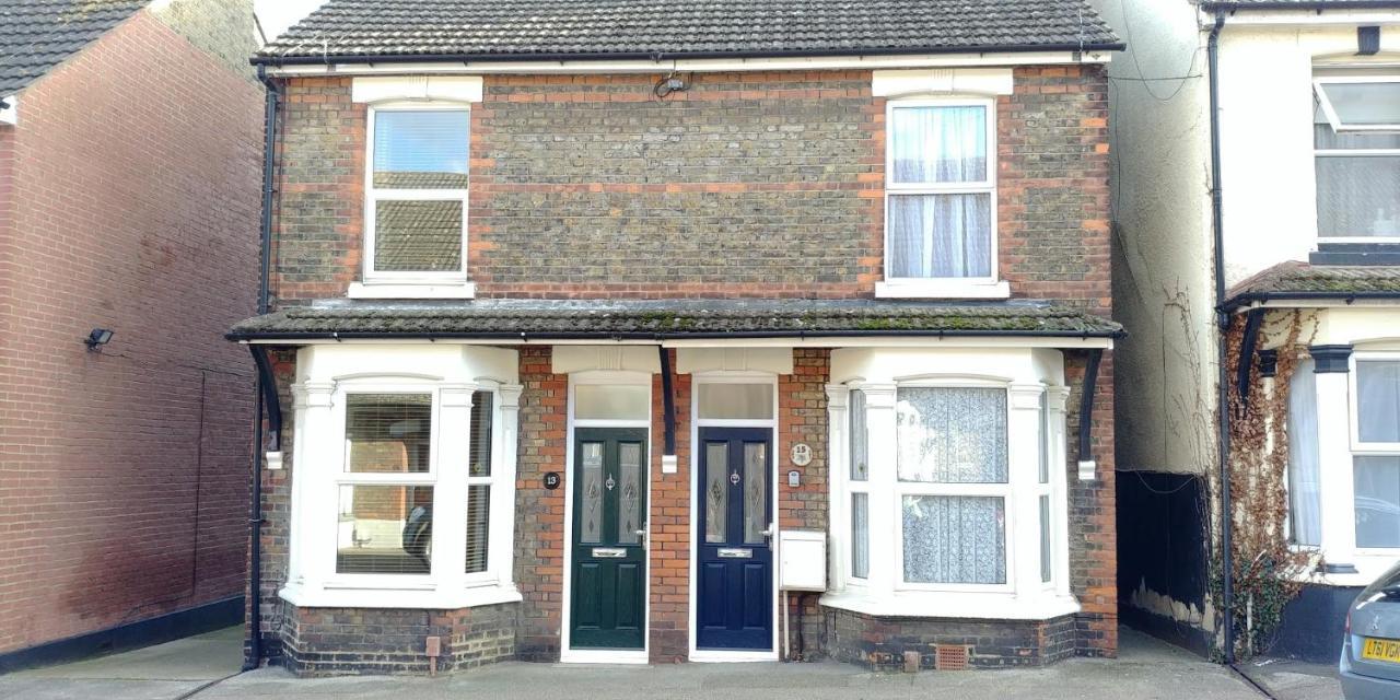 Comfortable Victorian 3 Bedroom Semi-Detached House With Fast Wi-Fi Sittingbourne Eksteriør billede