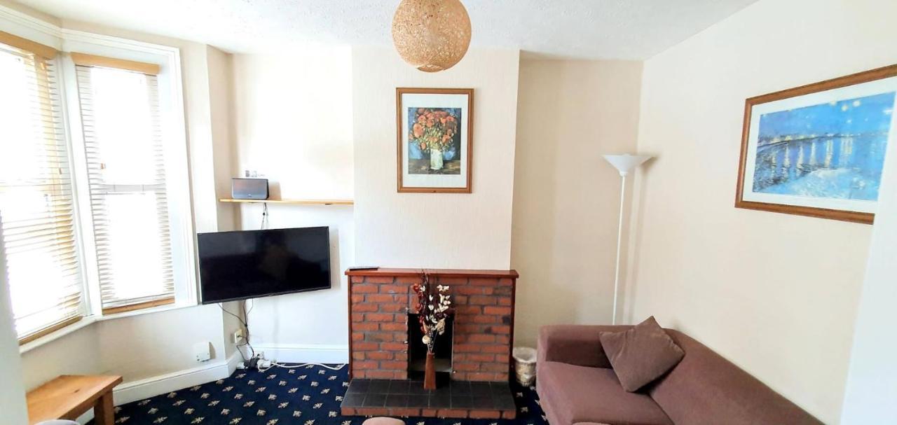 Comfortable Victorian 3 Bedroom Semi-Detached House With Fast Wi-Fi Sittingbourne Eksteriør billede